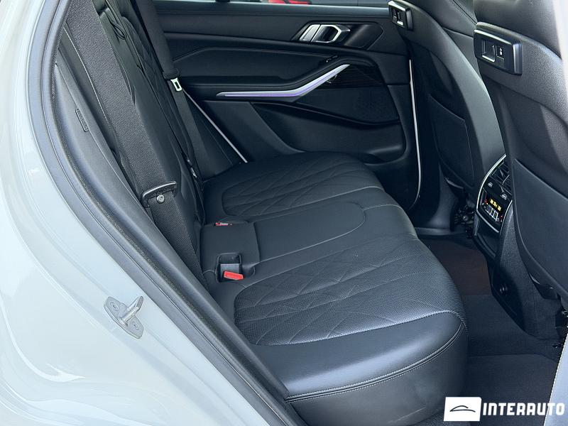 BMW X5 4.5e 30 automobil-interauto