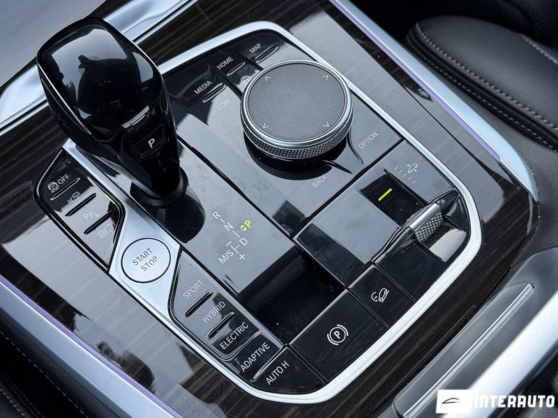 BMW X5 4.5e 25 automobil-interauto