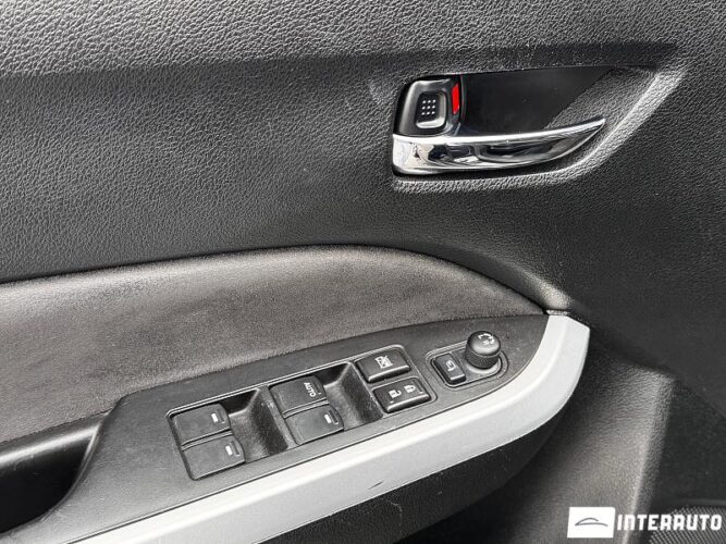 Suzuki Vitara 46 interauto-car