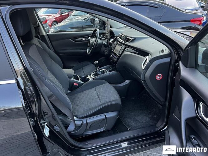 Nissan Qashqai 40 interauto-car