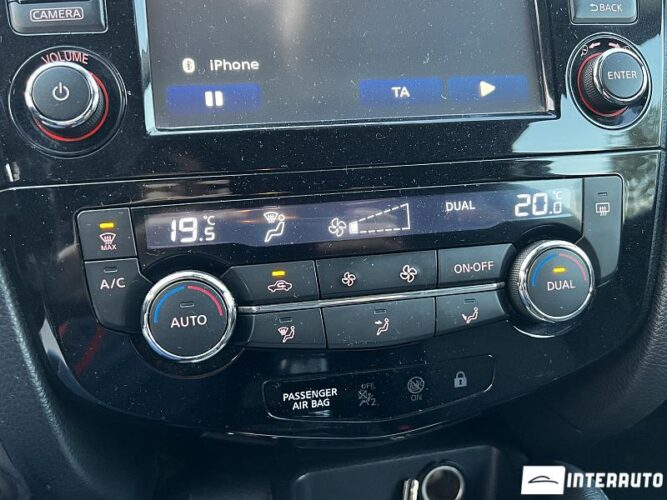 Nissan Qashqai 35 interauto-car