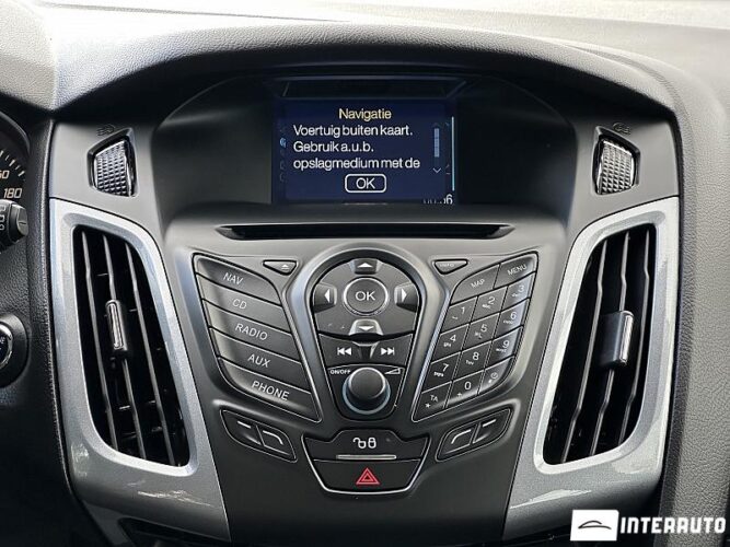 Ford Focus 38 interauto-car