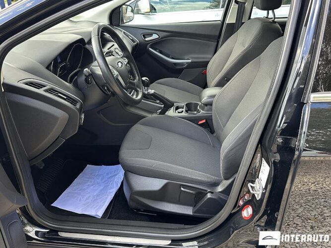 Ford Focus 34 interauto-car