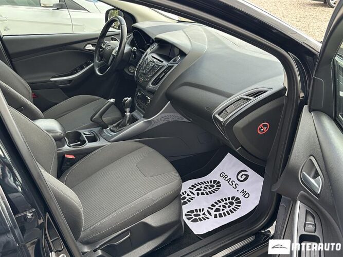 Ford Focus 44 interauto-car