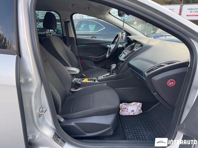 Ford Focus 30 interauto-car
