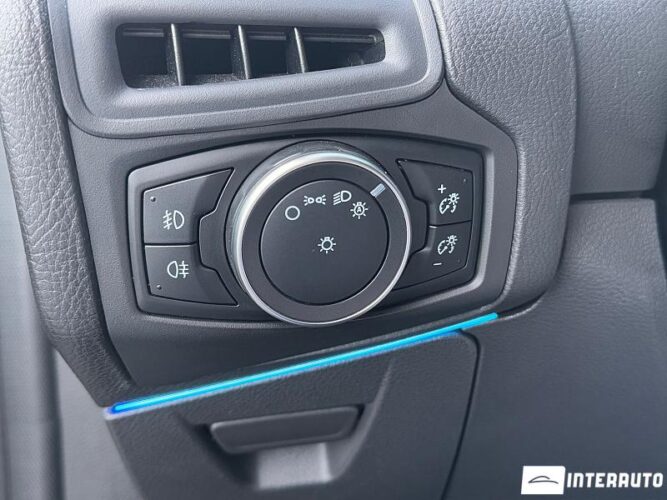 Ford Focus 36 interauto-car