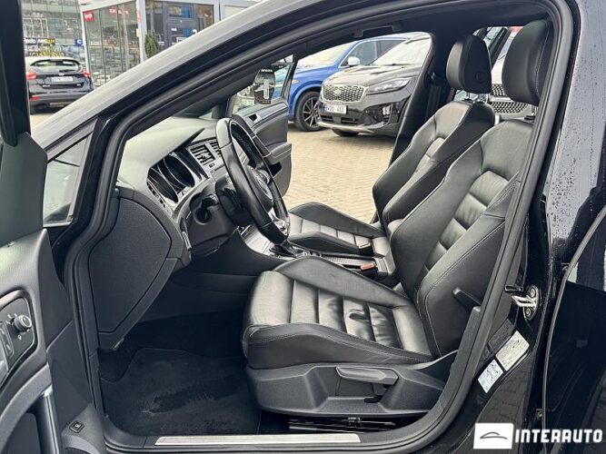 Volkswagen Golf GTE 36 interauto-car