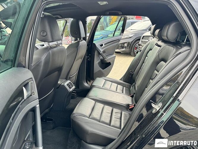 Volkswagen Golf GTE 44 interauto-car