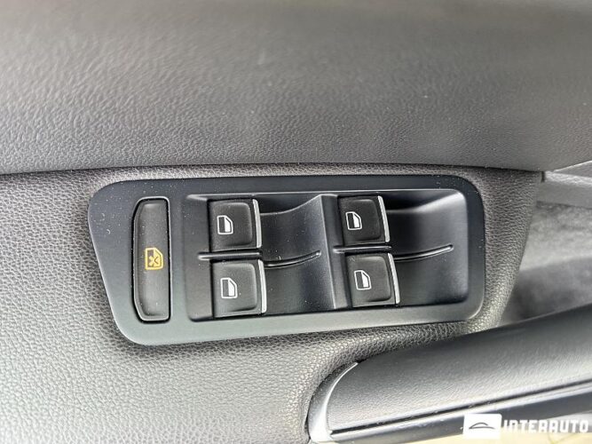 Volkswagen Golf GTE 49 interauto-car
