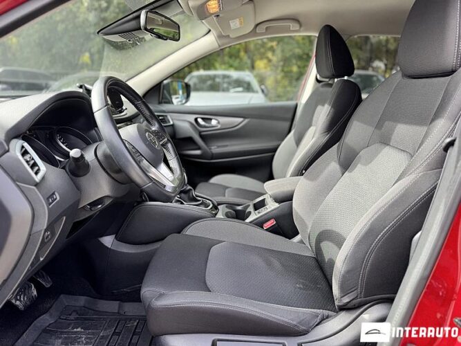 Nissan Qashqai 38 interauto-car