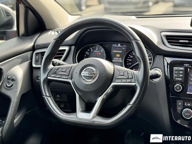 Nissan Qashqai 41 interauto-car