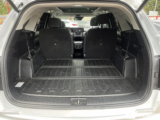 Kia Sorento 63 interauto-car