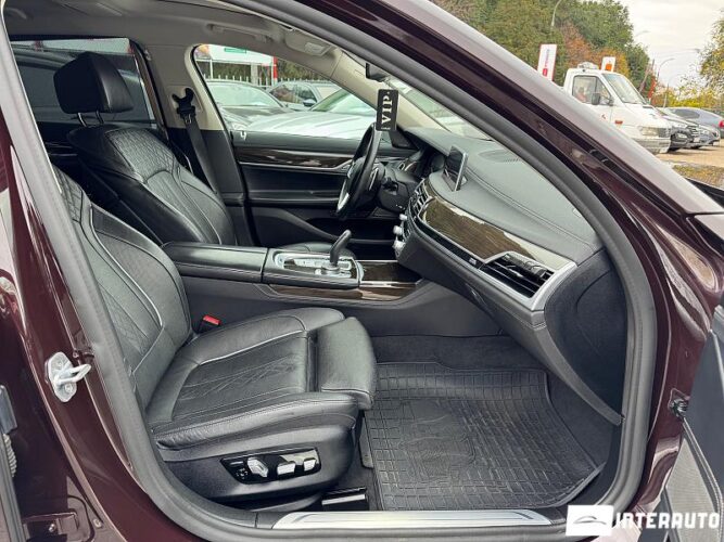 BMW 740 39 interauto-car