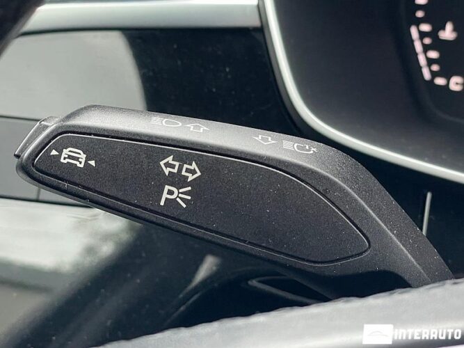 Audi Q3 36 interauto-car