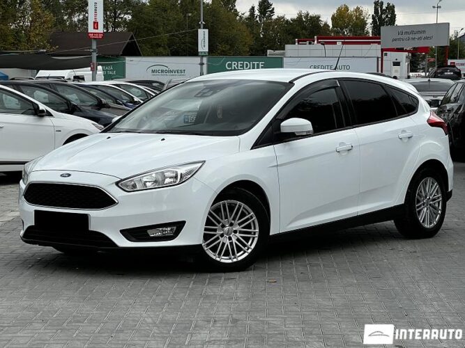 Ford Focus 28 interauto-car