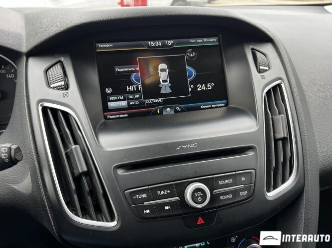 Ford Focus 39 interauto-car