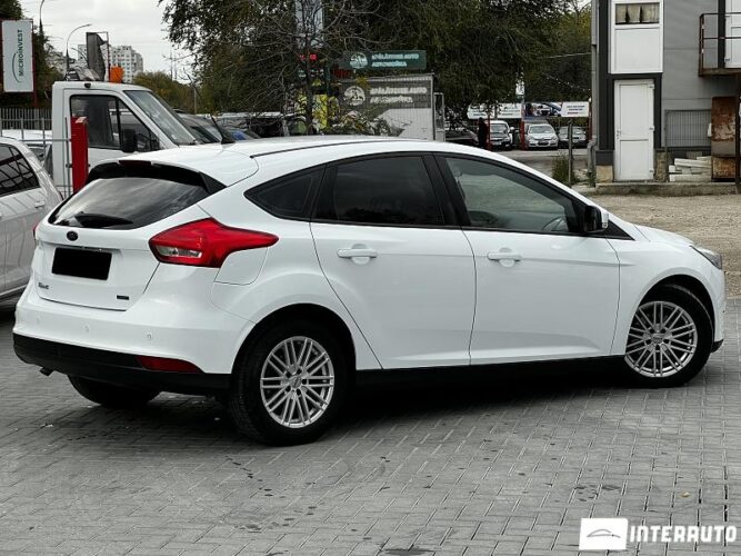 Ford Focus 31 interauto-car