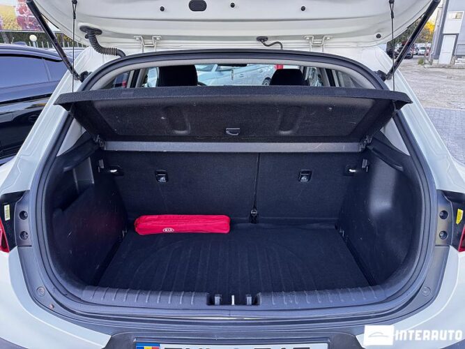 Kia Stonic 46 interauto-car