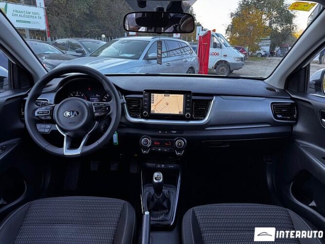 Kia Stonic 38 interauto-car