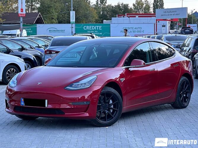 Tesla Model 3 29 interauto-car