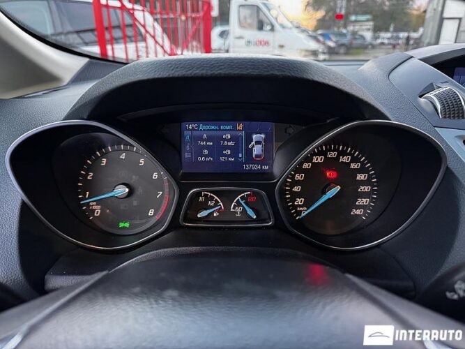 Ford C-MAX 42 interauto-car