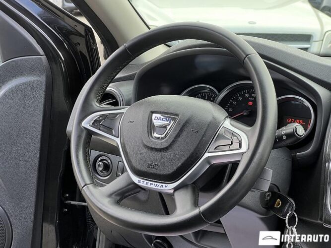 Dacia Sandero Stepway 35 interauto-car