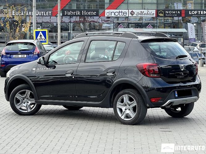 Dacia Sandero Stepway 32 interauto-car