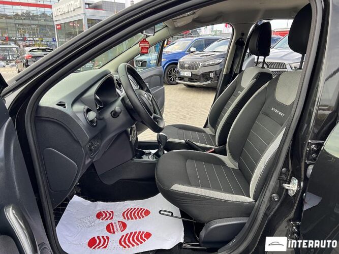 Dacia Sandero Stepway 33 interauto-car