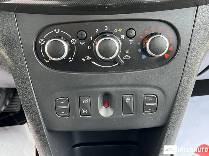 Dacia Sandero Stepway 38 interauto-car