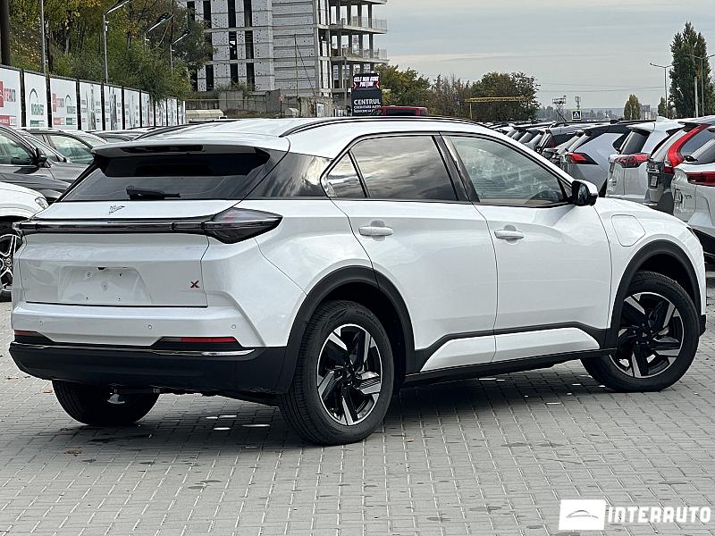 Neta X 13 automobil-interauto