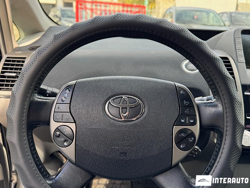 Toyota Prius 18 automobil-interauto