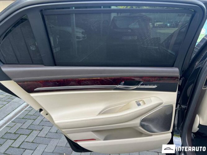 Hyundai Genesis 57 interauto-car