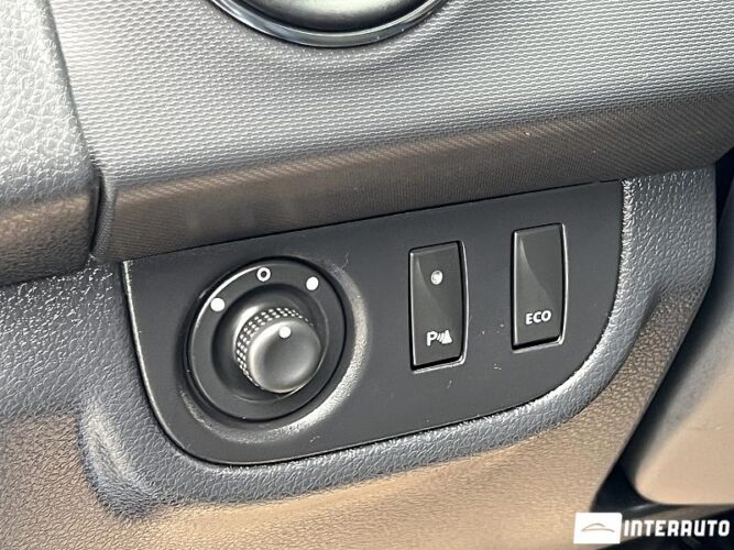 Dacia Sandero Stepway 46 interauto-car