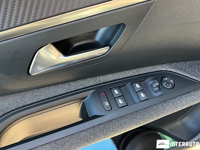 Peugeot 3008 36 interauto-car