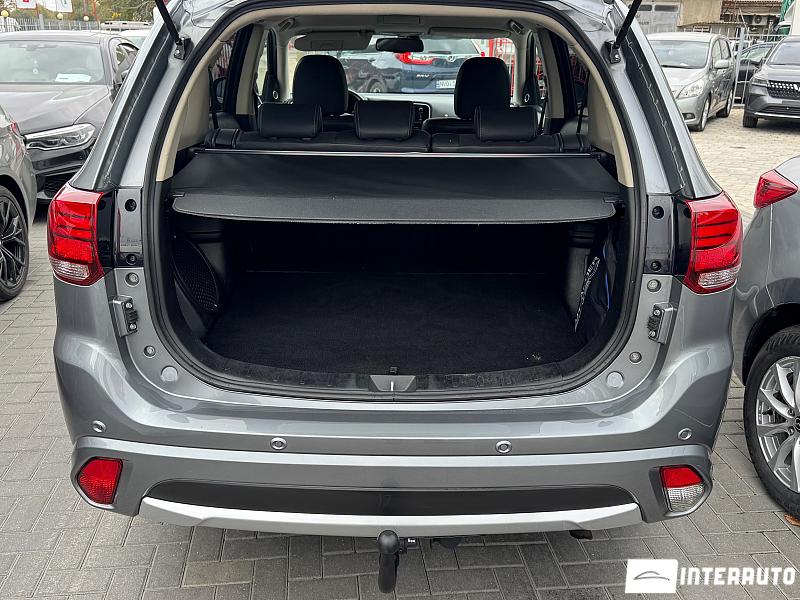 Mitsubishi Outlander 27 automobil-interauto