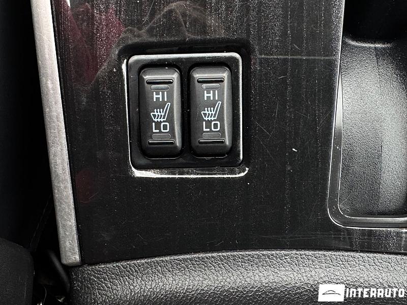 Mitsubishi Outlander 24 automobil-interauto