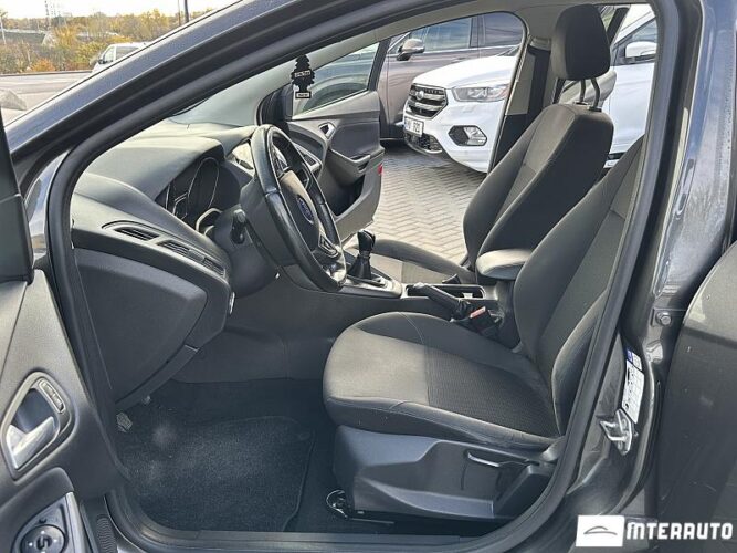 Ford Focus 35 interauto-car