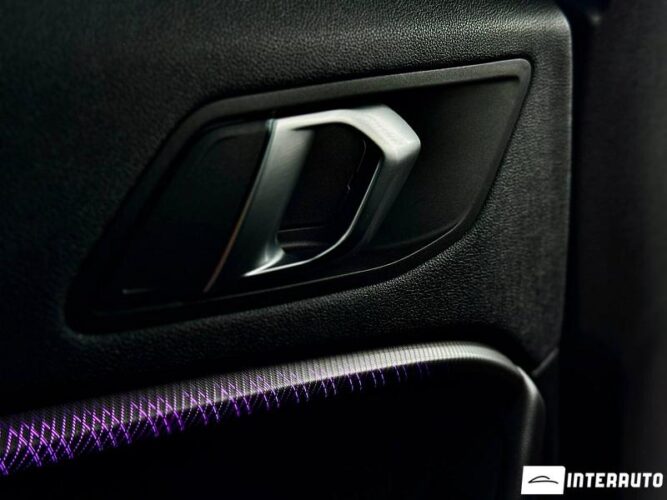 BMW 228i 50 interauto-car