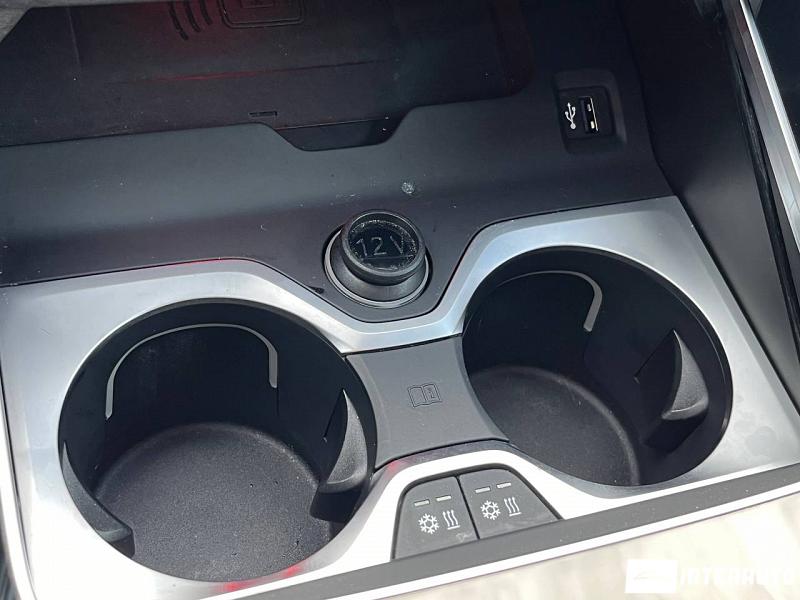 BMW X6 4.0i 28 automobil-interauto