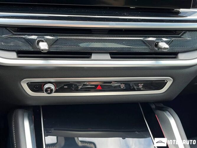 BMW X6 4.0i 52 interauto-car