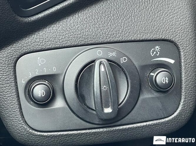 Ford C-MAX 37 interauto-car