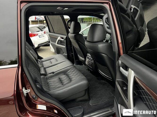 Toyota Land Cruiser 44 interauto-car