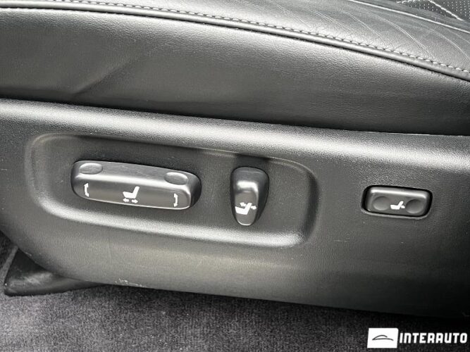 Toyota Land Cruiser 52 interauto-car