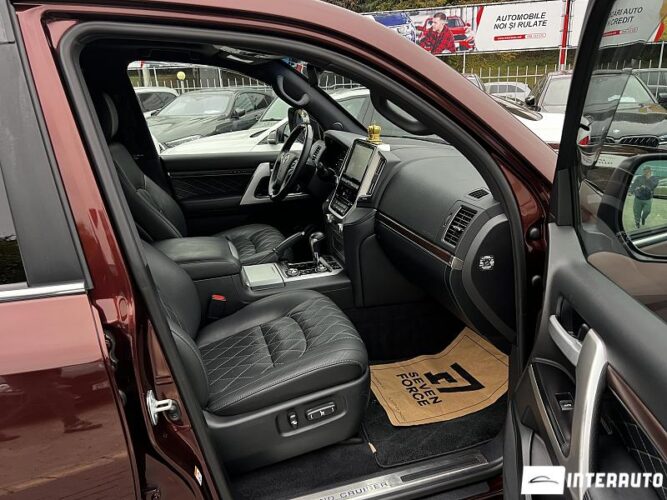 Toyota Land Cruiser 42 interauto-car
