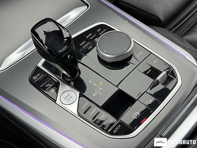 BMW X5 4.5e 42 interauto-car