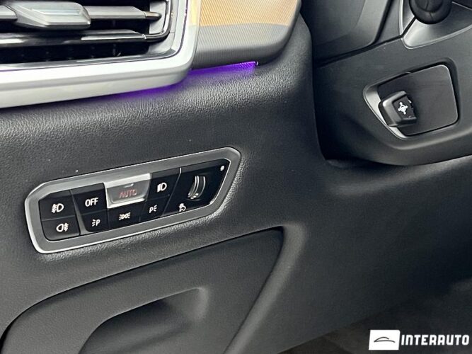 BMW X5 4.5e 48 interauto-car