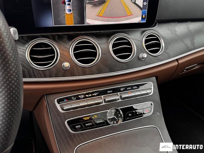 Mercedes E 300 46 interauto-car