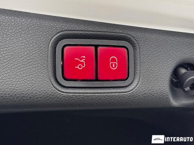 Mercedes E 300 52 interauto-car