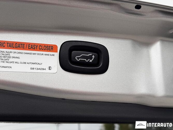 Mitsubishi Outlander 45 interauto-car