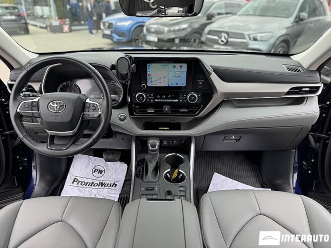 Toyota Highlander 42 interauto-car